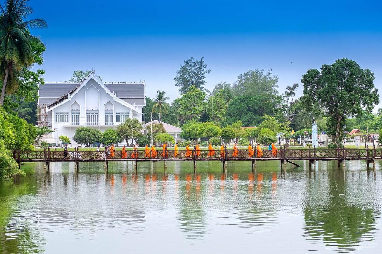 Phiphu Art And Gallery Boutique Sukhothai Exteriör bild