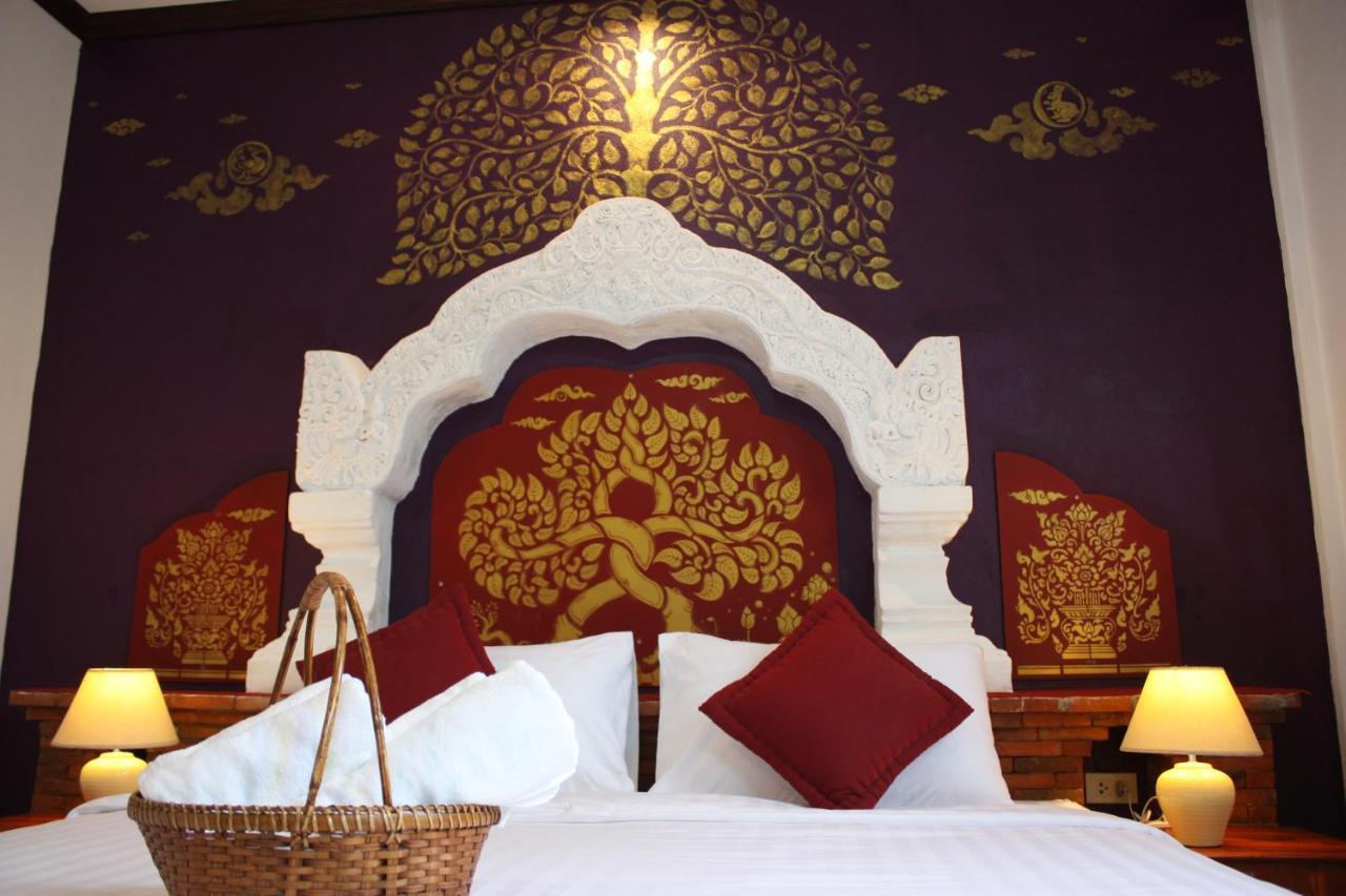 Phiphu Art And Gallery Boutique Sukhothai Exteriör bild