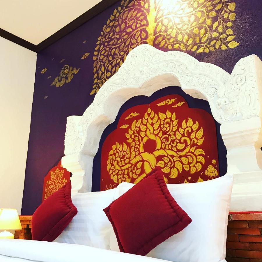 Phiphu Art And Gallery Boutique Sukhothai Exteriör bild